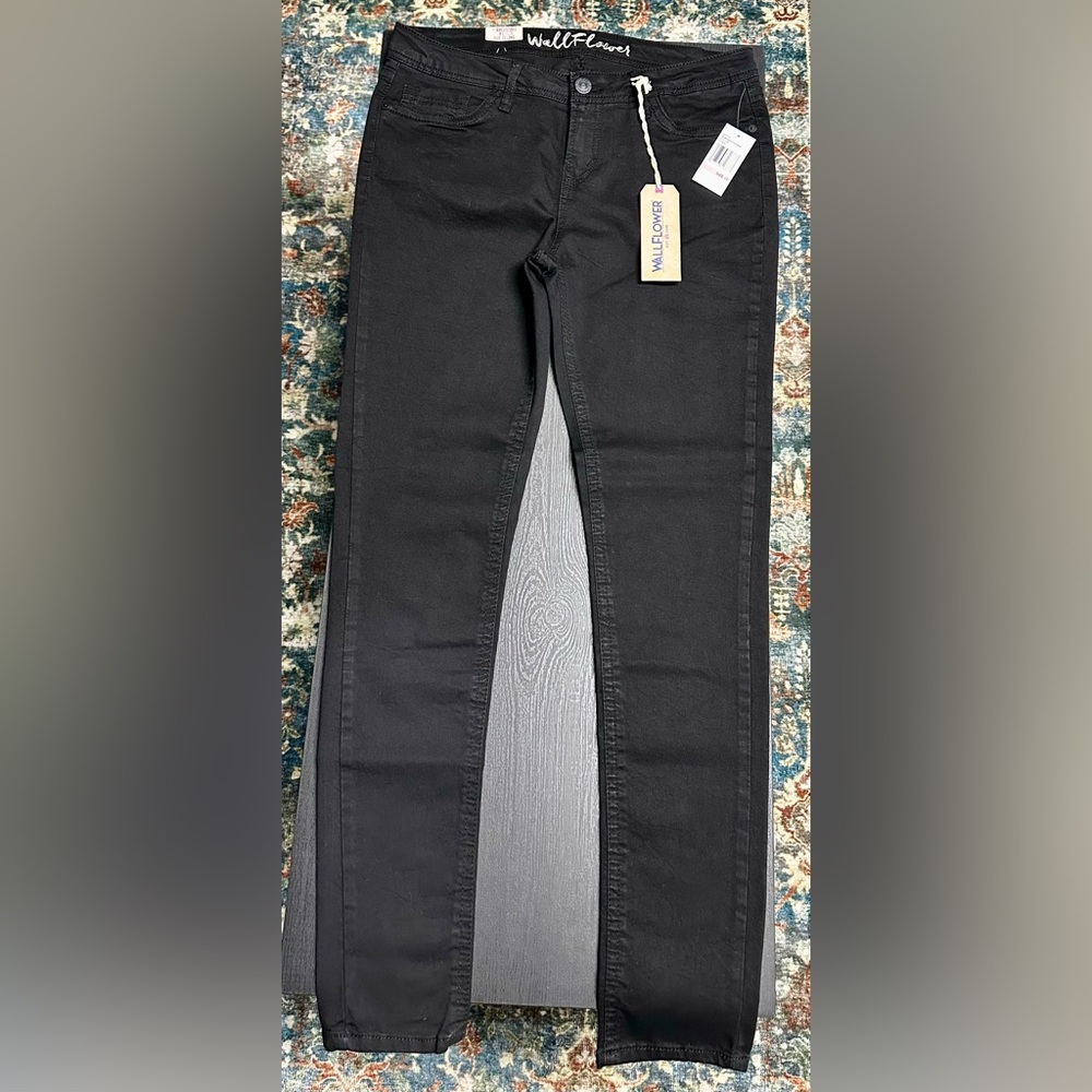 NWT Wallflower skinny jeggings size 13 Long (31 in inseam)
